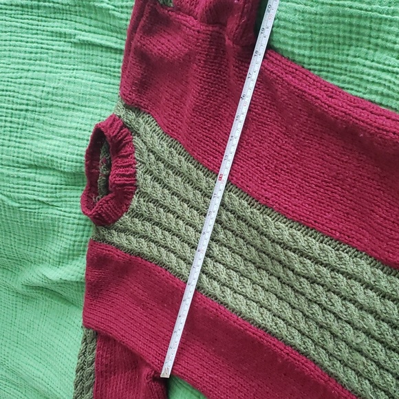 3/$65 Vintage handmade sweater - Picture 4 of 7
